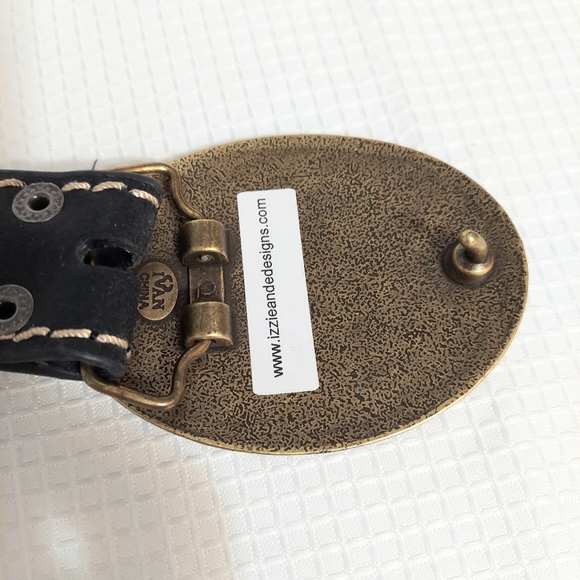 Medallion Western Black Leather Belt Adjustable Peg - Picture 2 of 7